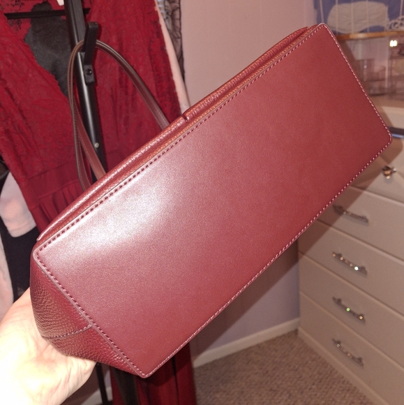 Michael Kors Tote Bag - Picture 3 of 7